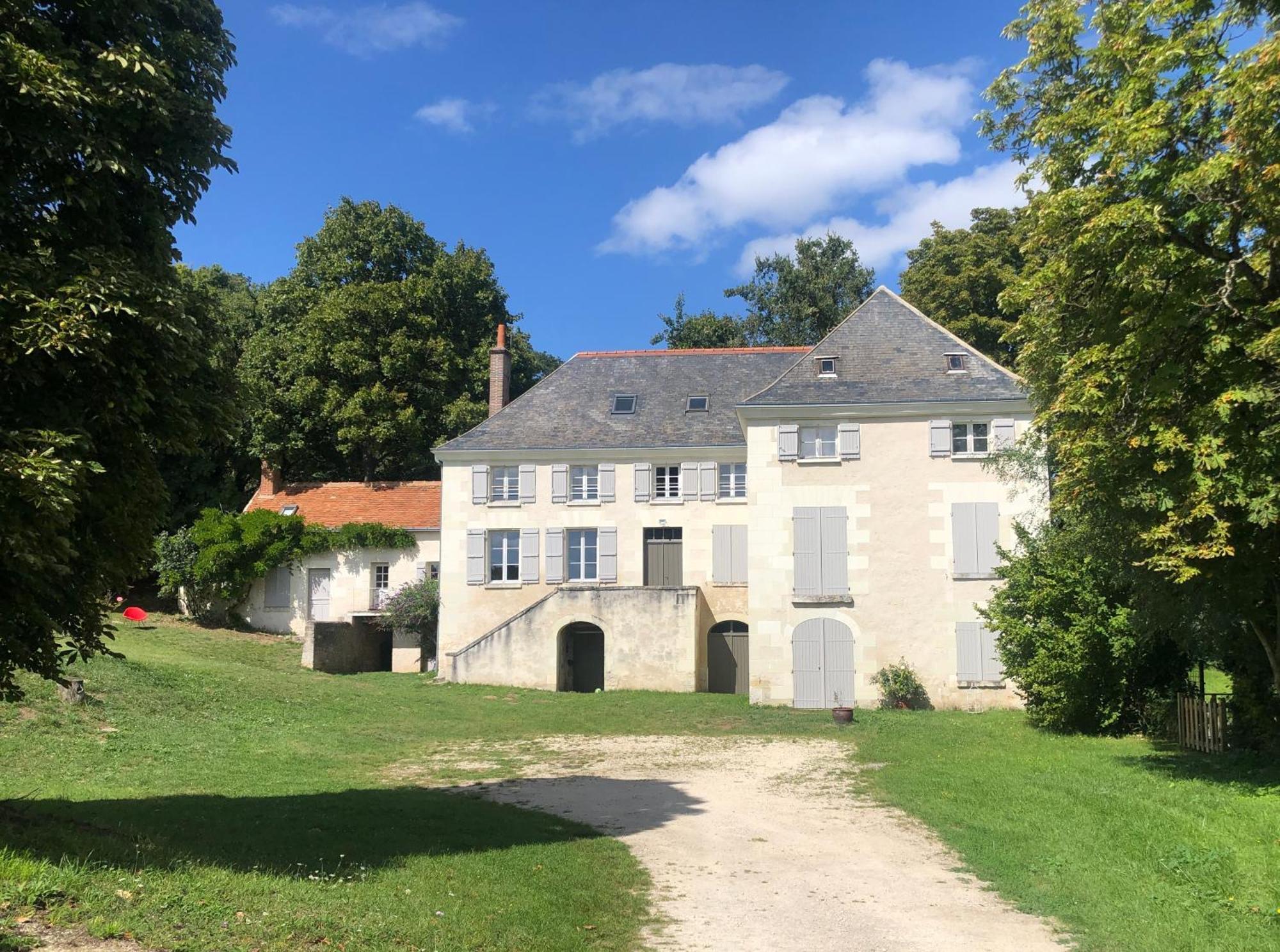 Le Charme De L'Ancien Au Calme Et A 8 Min De Chenonceaux Apartment La Croix-en-Touraine Exterior photo